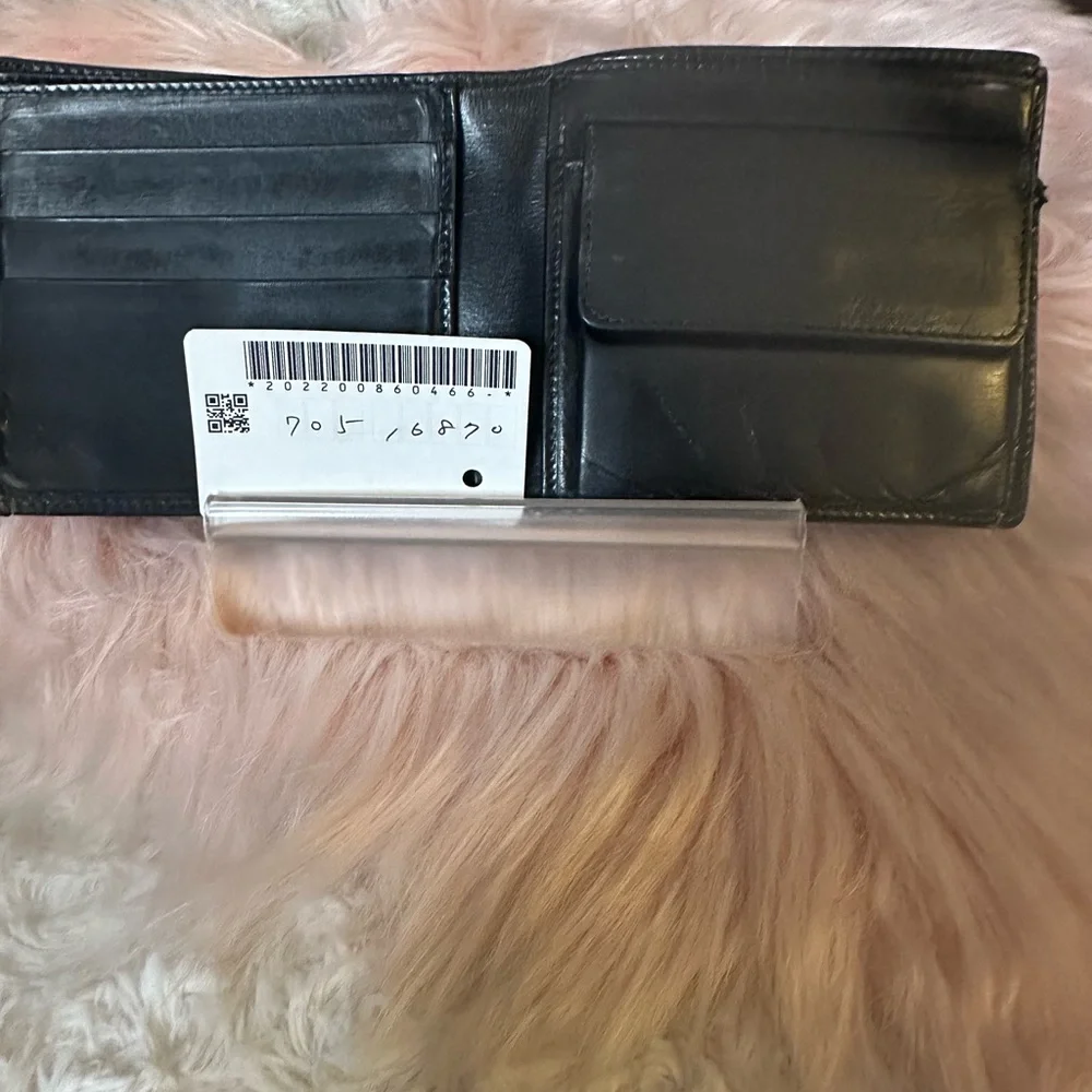 Gucci Wallet Purse Bifold Black  💯 % Authentic